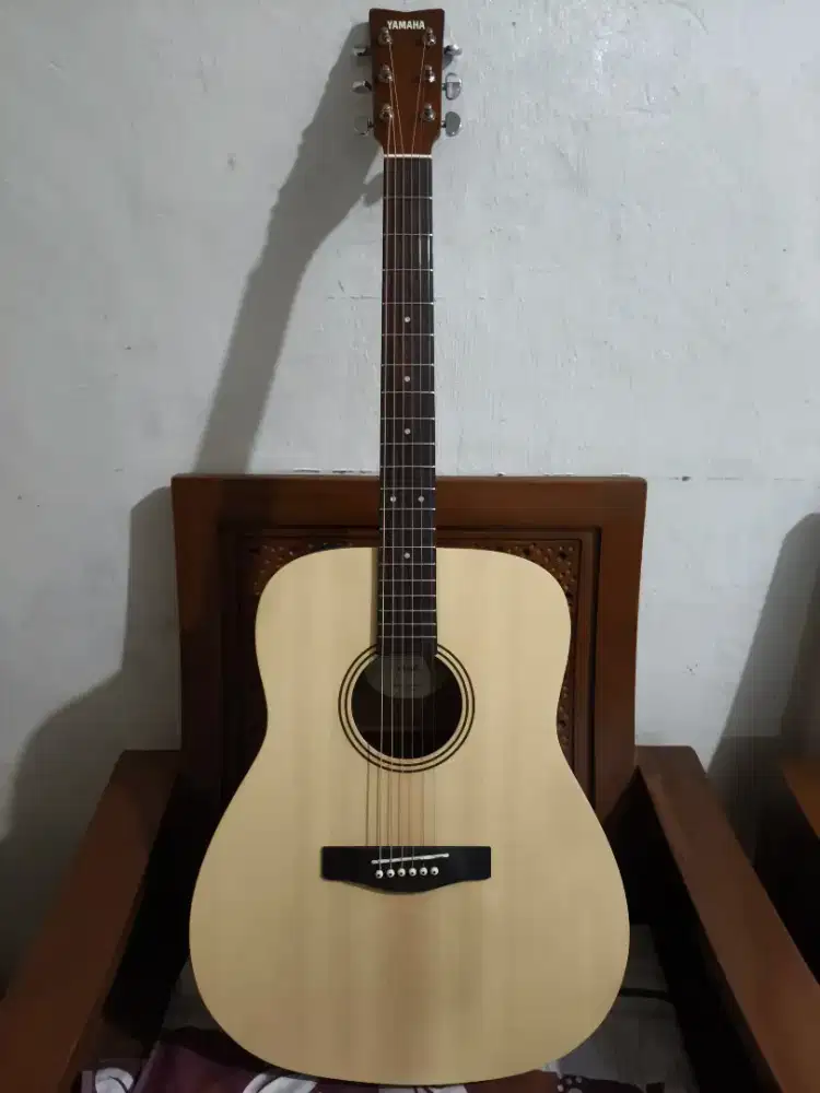 Gitar yamaha fx400 ori mulus like new