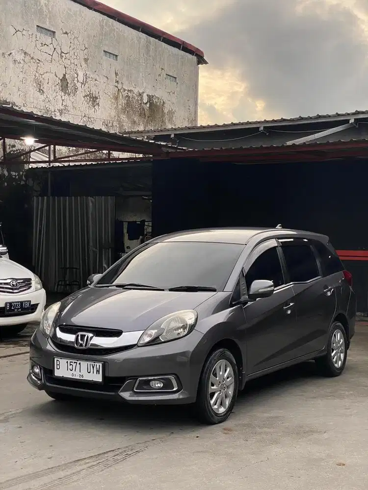 Di jual Honda mobilio E matic 2015