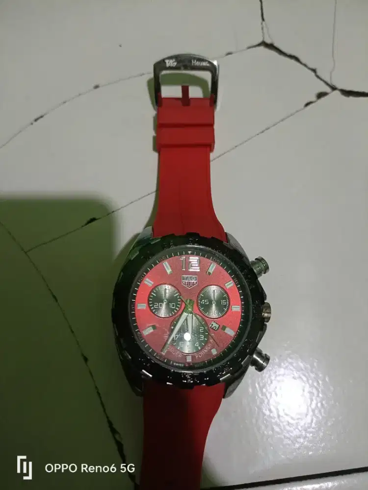 Jam tangan merk tag Heuer