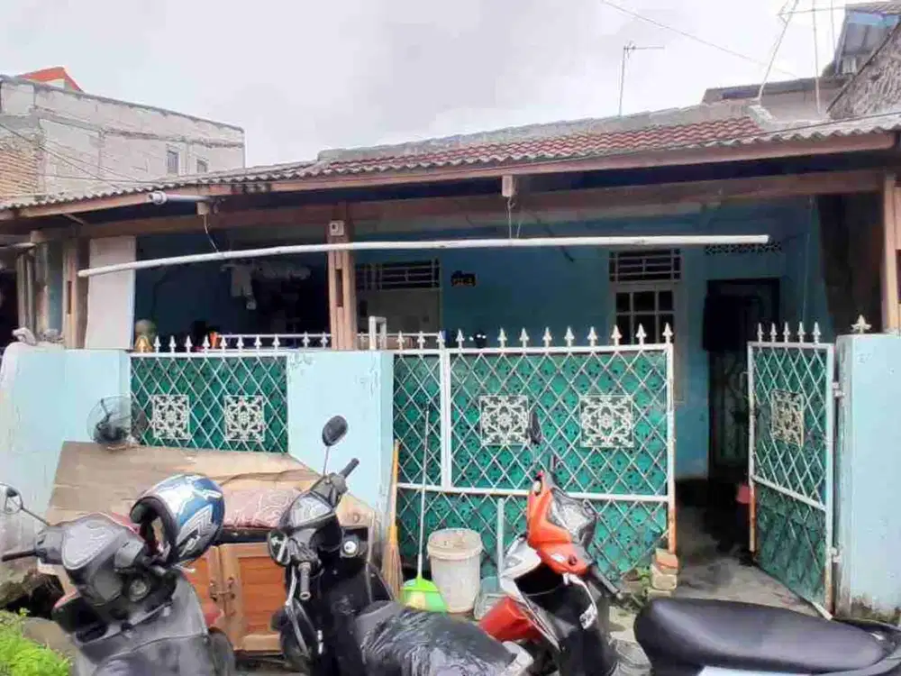 rumah samping stasiun kereta taman sari luas 70 m2 surat SHM akses mobil