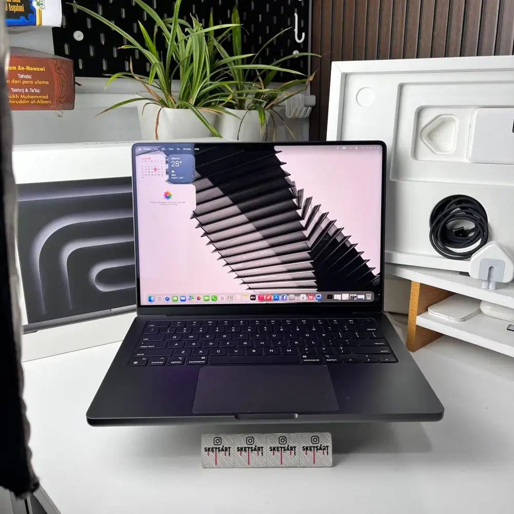 MacBook Pro M4 16gb 512gb Space Black 10 Core CPU 14 inch