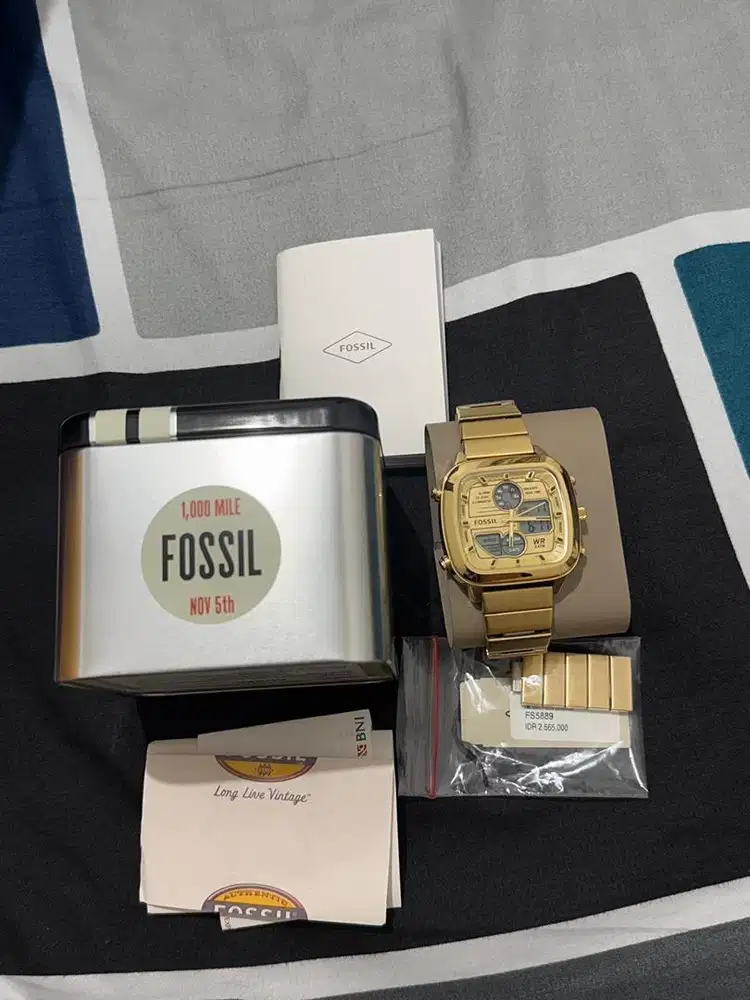 Jam tangan Fossil Retro Analog - Digital Features A Positive