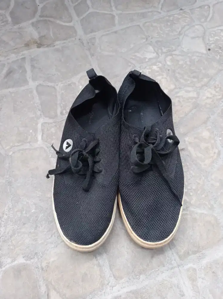 Sepatu Bekas Ukuran 44
