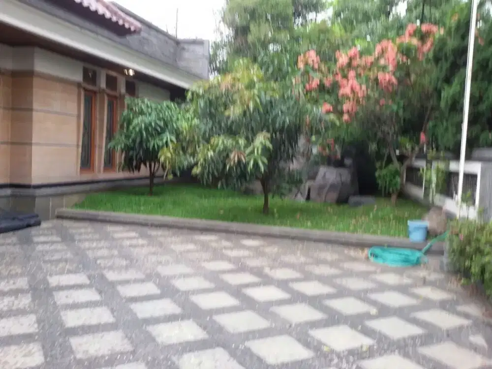 DIJUAL RUMAH KLASIK CIPAGANTI PASTEUR BANDUNG