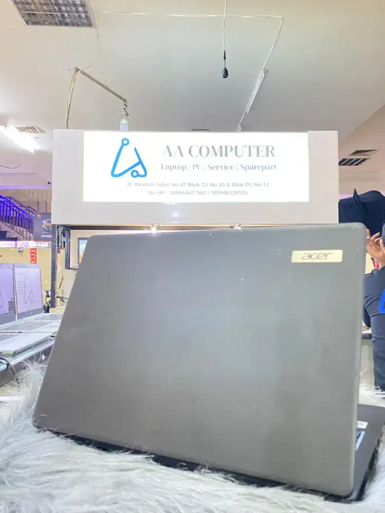 Acer TravelMate P214 Core i5 Gen 10 RAM 8GB SSD 256GB Dual vga