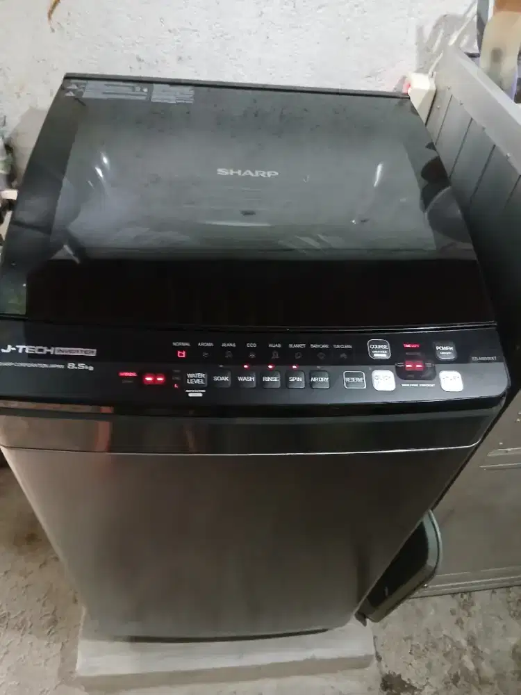 Merk Sharp kapasitas 8.5 kg