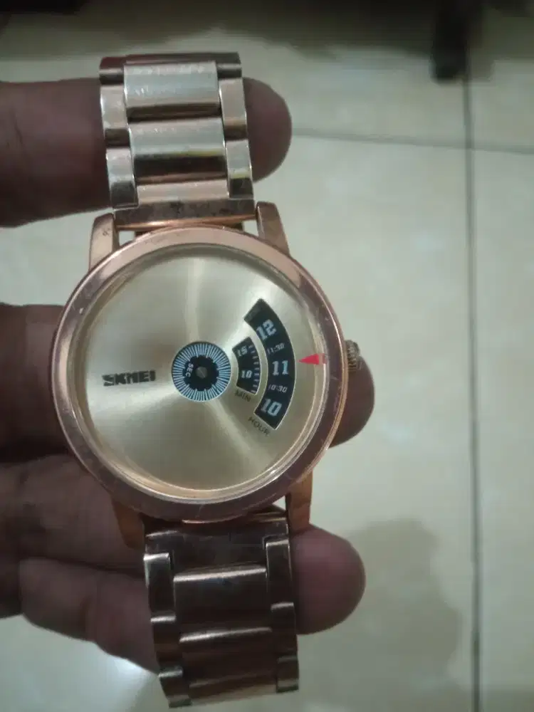 Jam tangan skmei