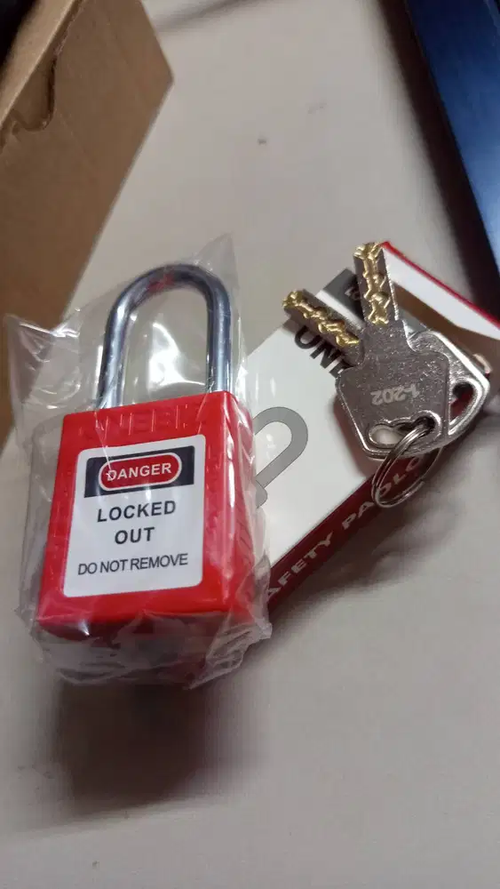 Jual cepat lock out take out 1 set lengkap ( 10psg )