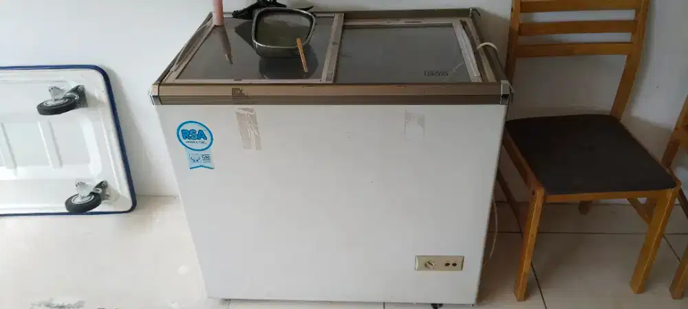 Frezzer RSA sliding door