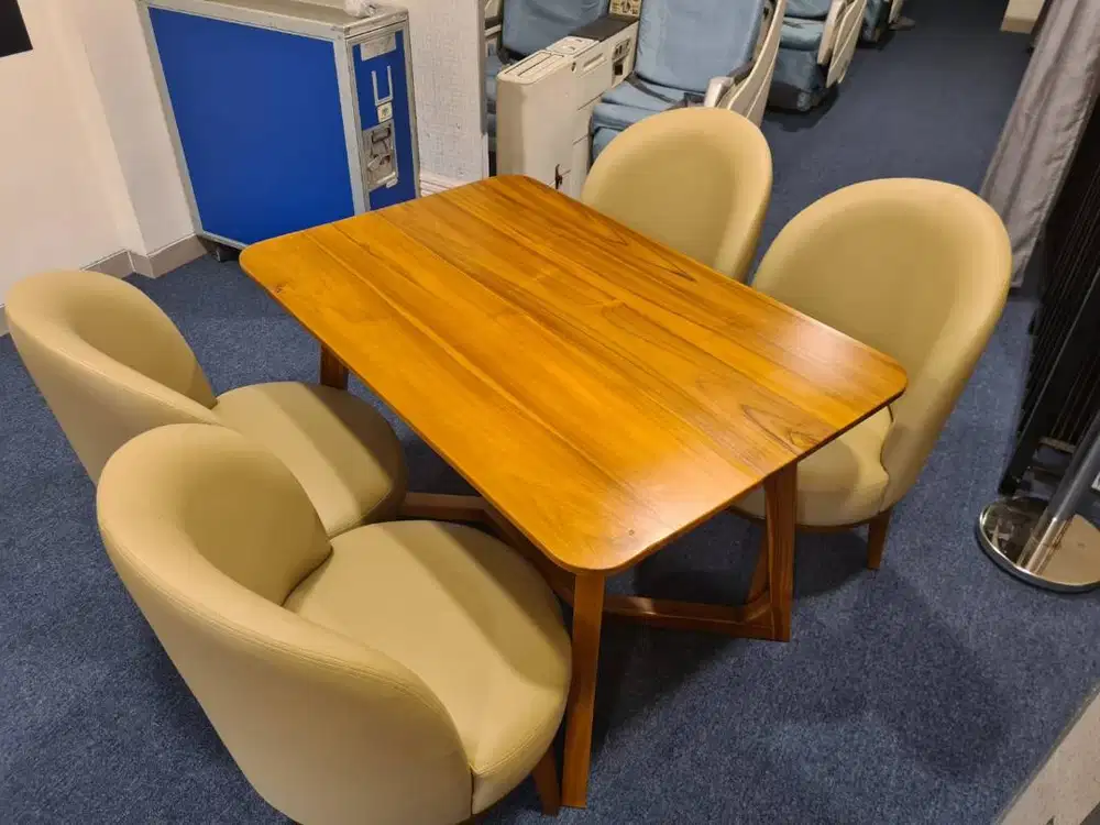 MEJA DAN SOFA KAYU JATI BEKAS