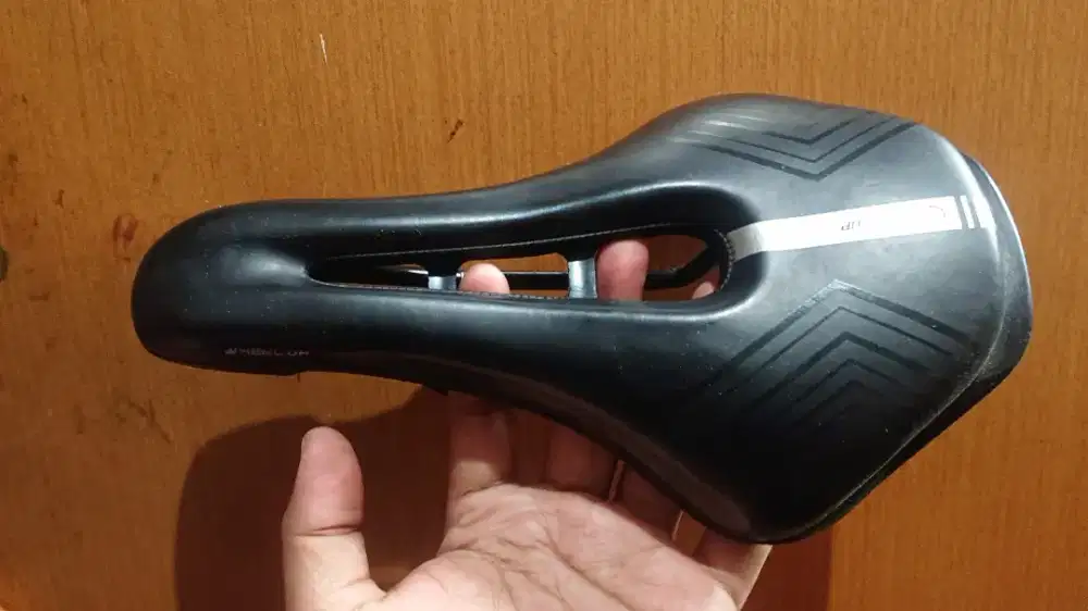 Sadel Sepeda merk Wheel Up Gel