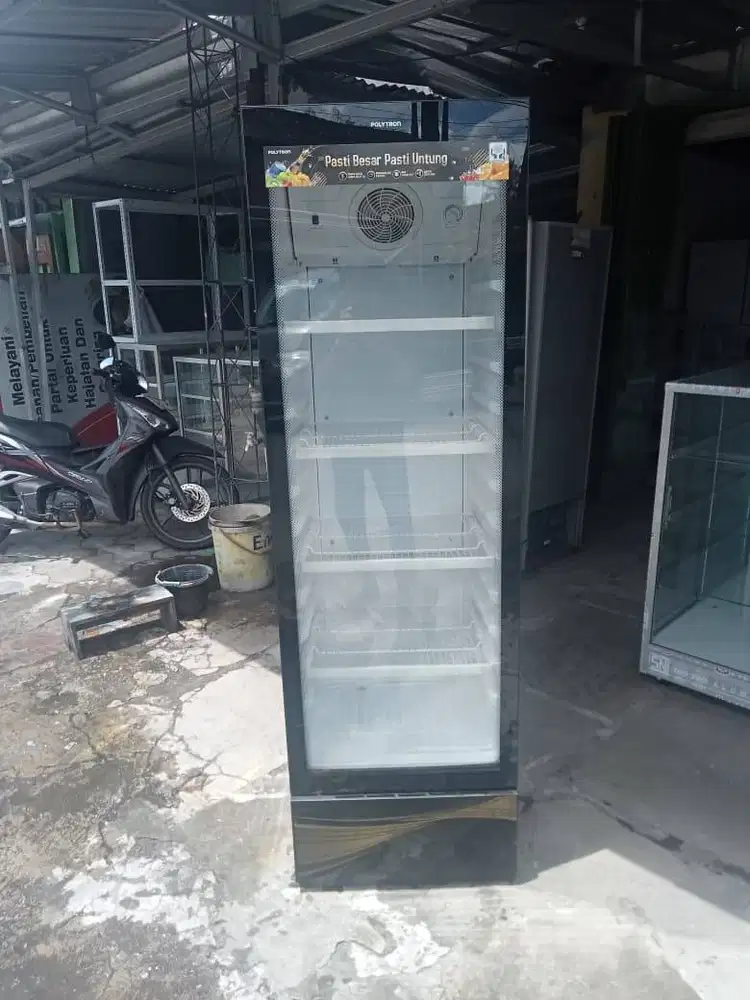 Showcase 1 pintu bekas murah merk polytron 230L