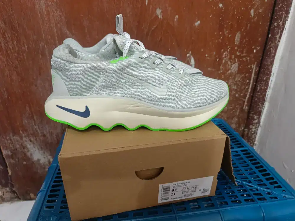 Sepatu Running Nike Motiva uk 43 warna abu hijau