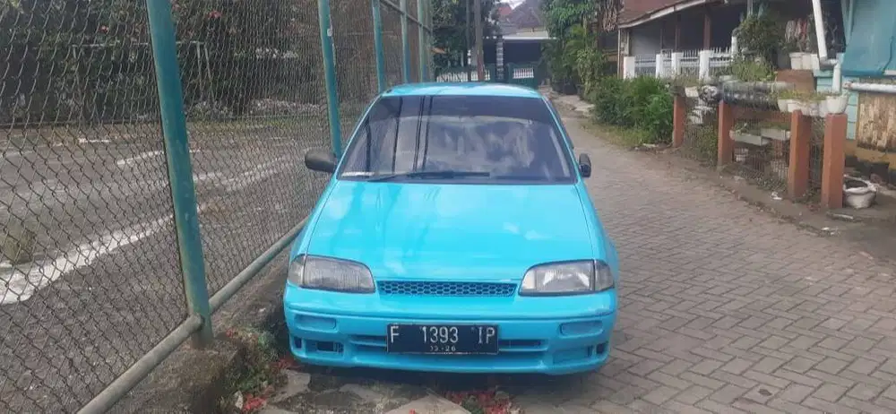 Suzuki Esteem sedan 91