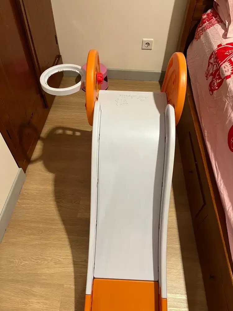 Perosotan Anak Dengan Ring Basket