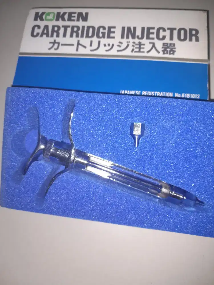 Alat injeksi terbuat dari besi baru