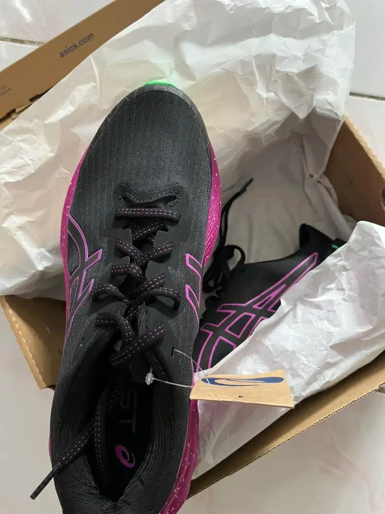 Asics Novablast 4 Lite Show Women