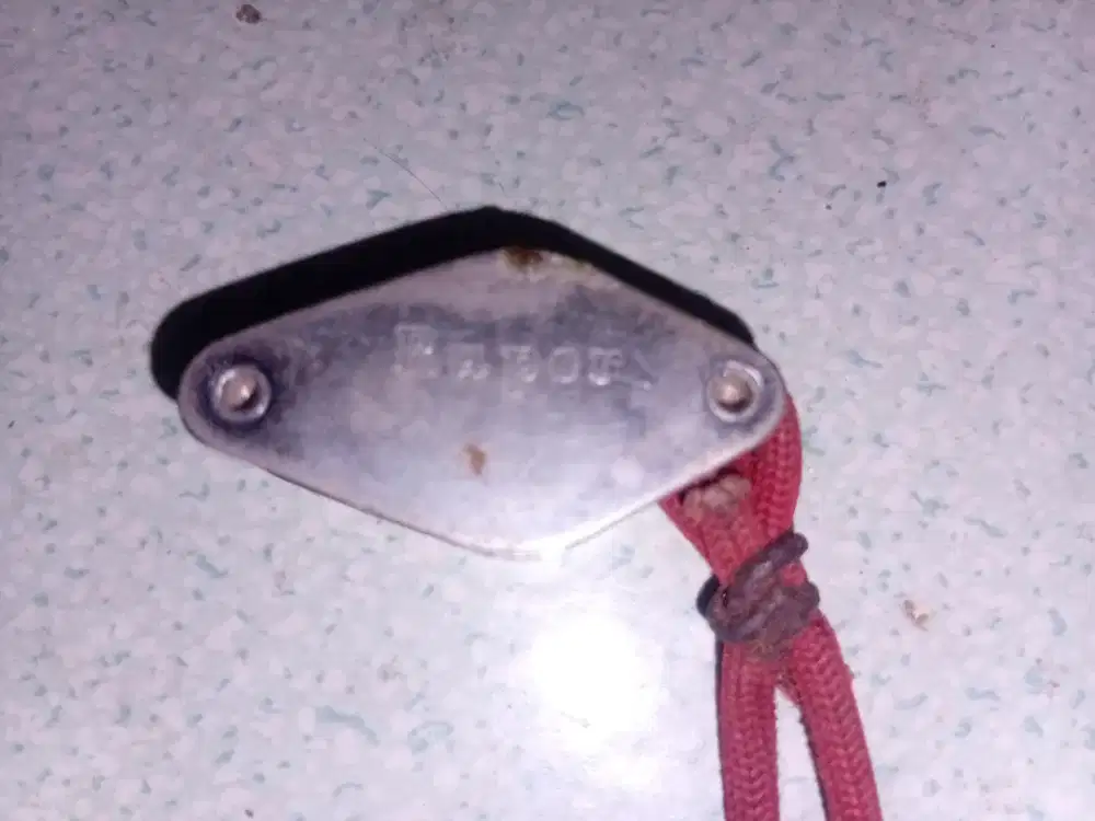 Kaca pembesar geologi