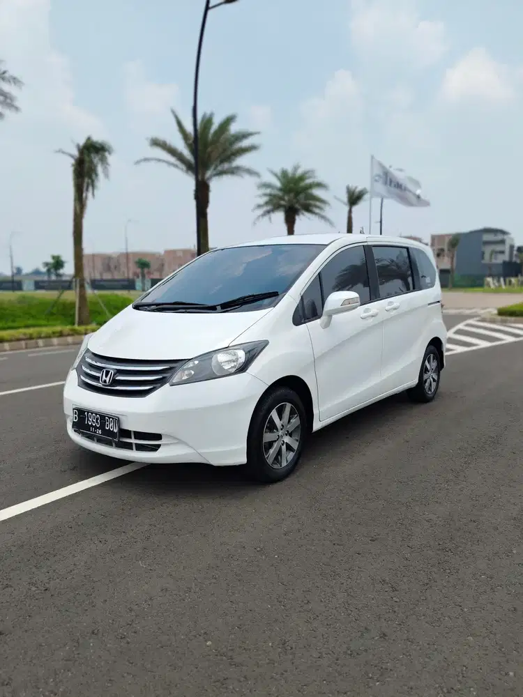 Honda Freed 2011 Bensin