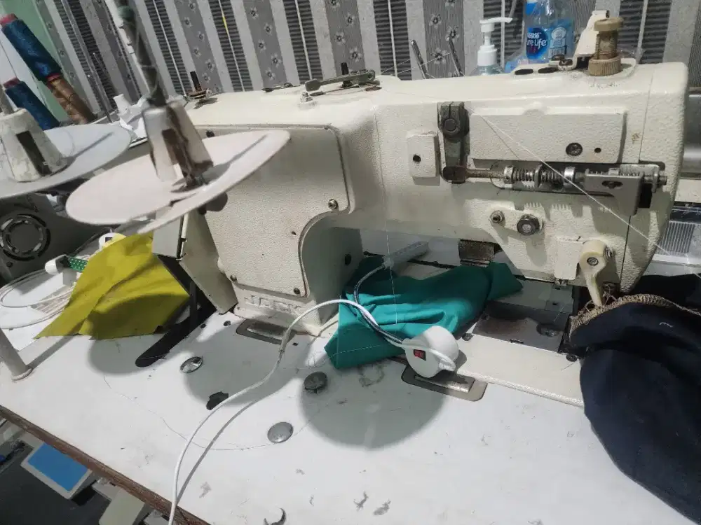 Mesin jahit double needle L/R, jarum 2