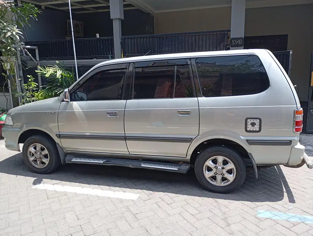 Toyota Kijang 2003 Bensin