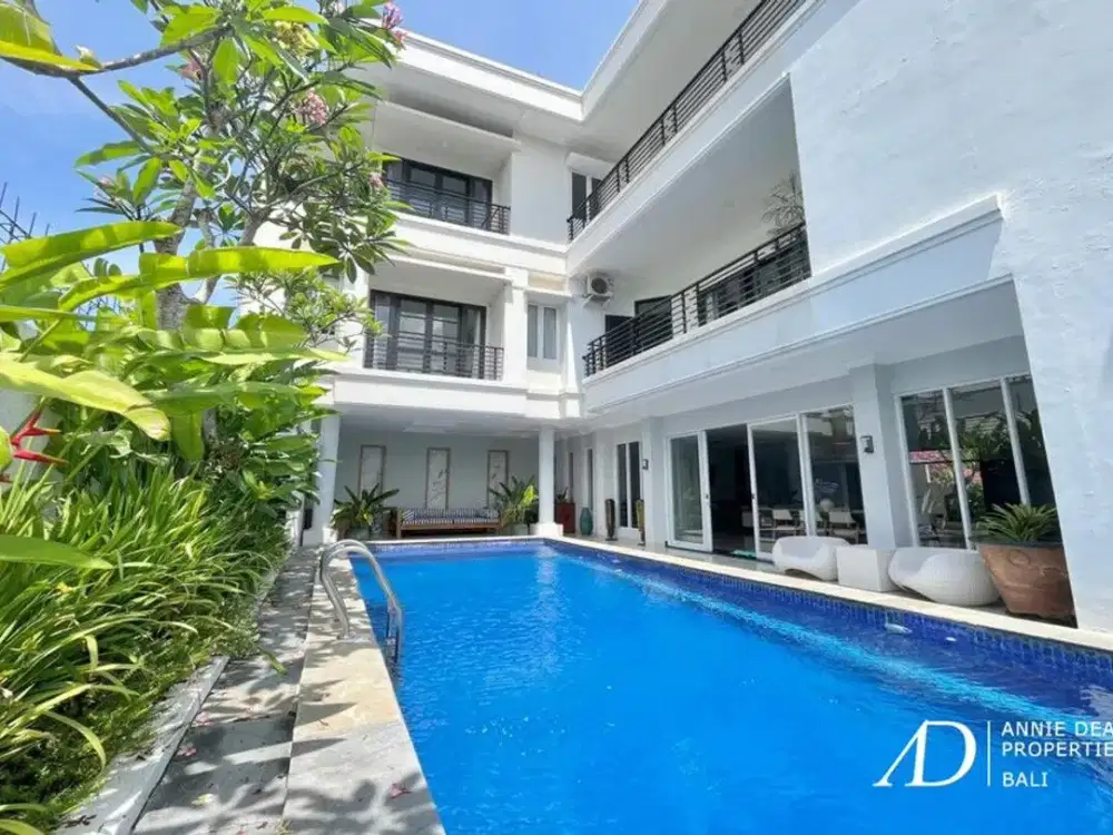 FREEHOLD | MODERN 4-BEDROOM VILLA IN JIMBARAN