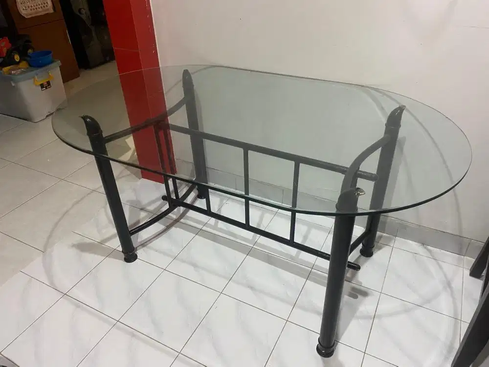 Meja Makan Kaca Super Kokoh