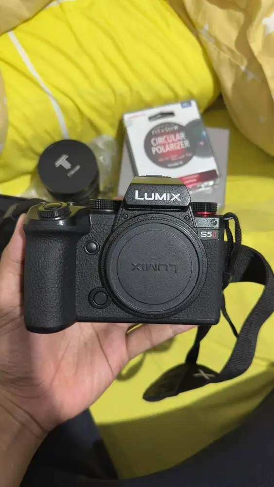 PANASONIC LUMIX DC-S5 II + Lensa TTARTISAN 50MM F/1.4 TILT