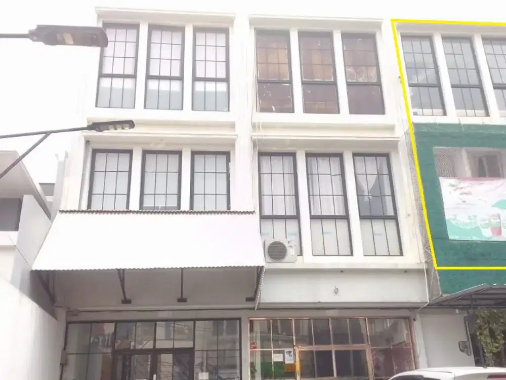 Ruang Usaha Satu Lantai Dalam Ruko, Dengan Fasilitas Lift Di Kawasan Komersial, Di Jl.Tebet Raya, Tebet