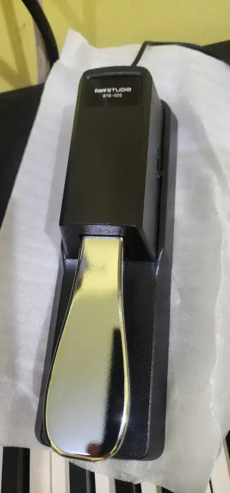 Sustain keyboard universal bahan crome