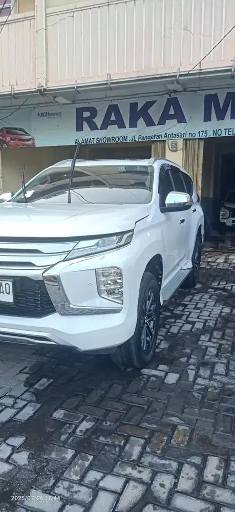 Pajero 2.4 Dakar 4x2 matic 2023