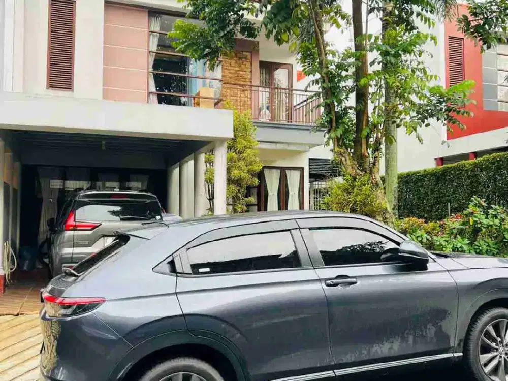 Dijual Cepat Rumah Villa di Rancamaya, Full Furnished, 4+1 Bedroom