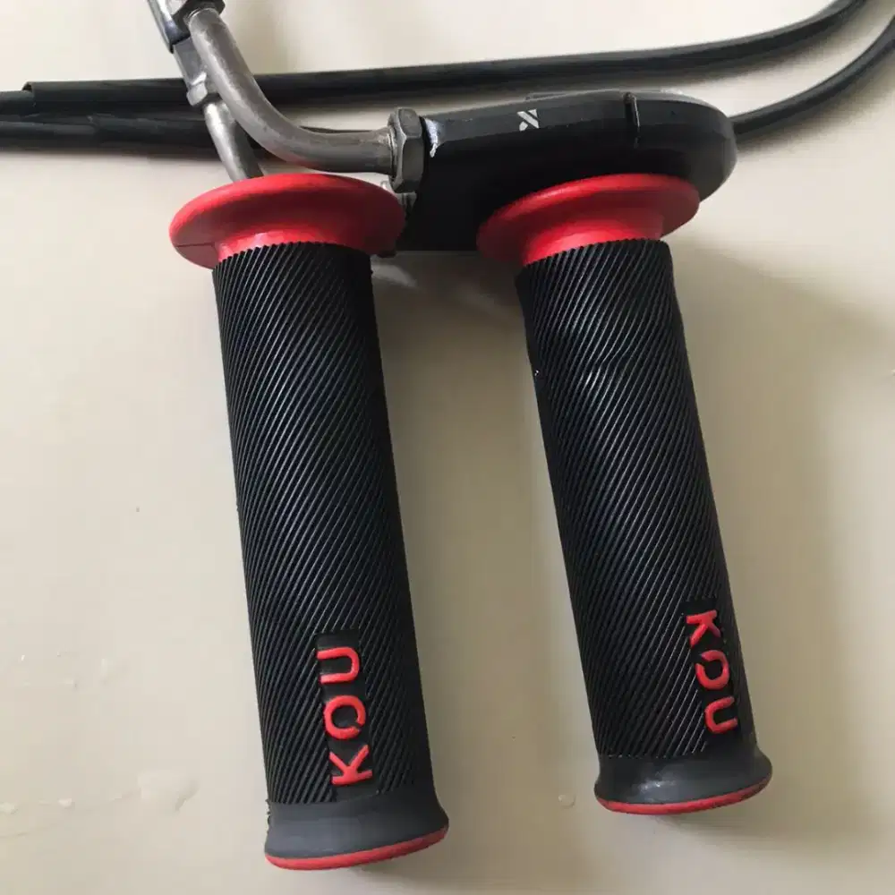 GAS SPONTAN KTC KYTACO UNIVERSAL HITAM