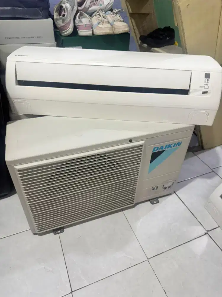 Menerima AC bekas rusak