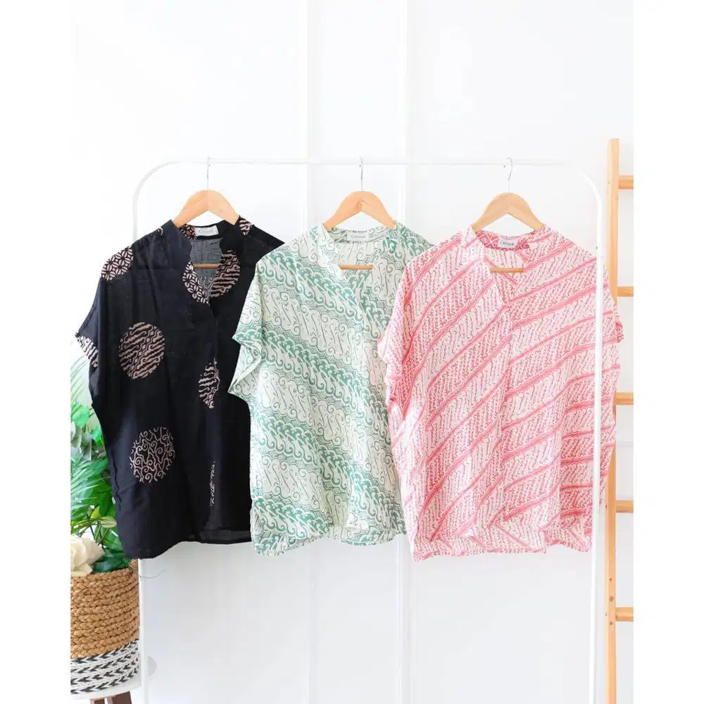 CLARA TOP ATASAN KEMEJA LENGAN PENDEK BATIK WANITA