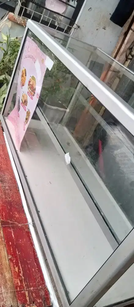 Etalase tingkat 2 no minus jual cepat BU