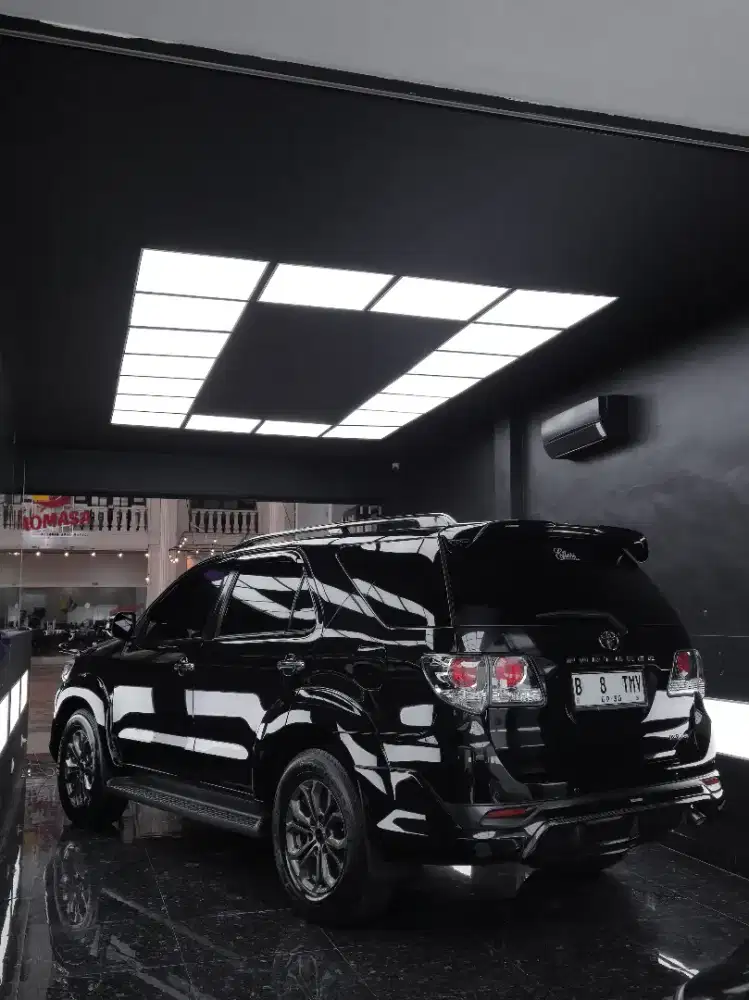 Fortuner VNT TRD (RARE ITEM) LOW KM LAST EDITION 2015