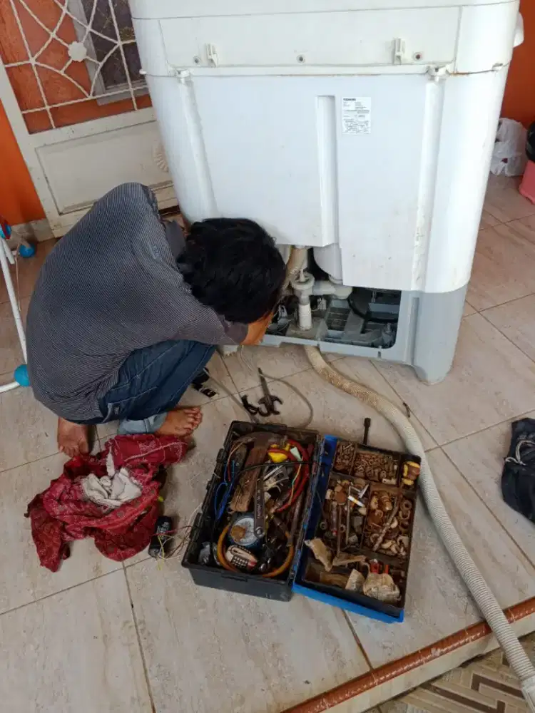 Bongkar pasang AC cuci AC kulkas freezer showcase m.cuci (service)