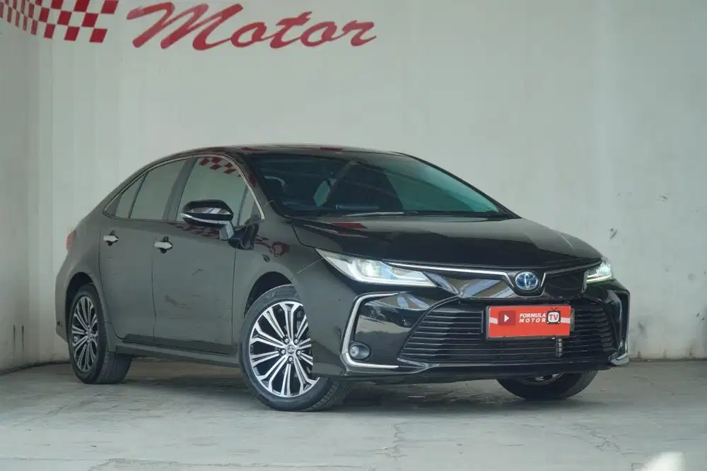 TOYOTA ALTIS V  HYBRID A/T 2021 HITAM
