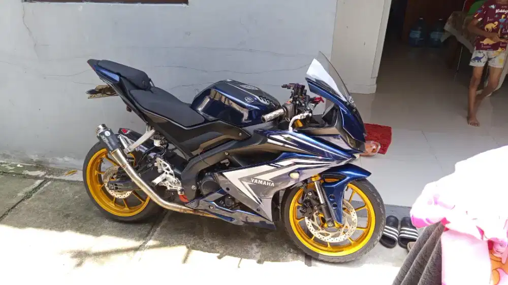 Dijual CEPAT R15 V3