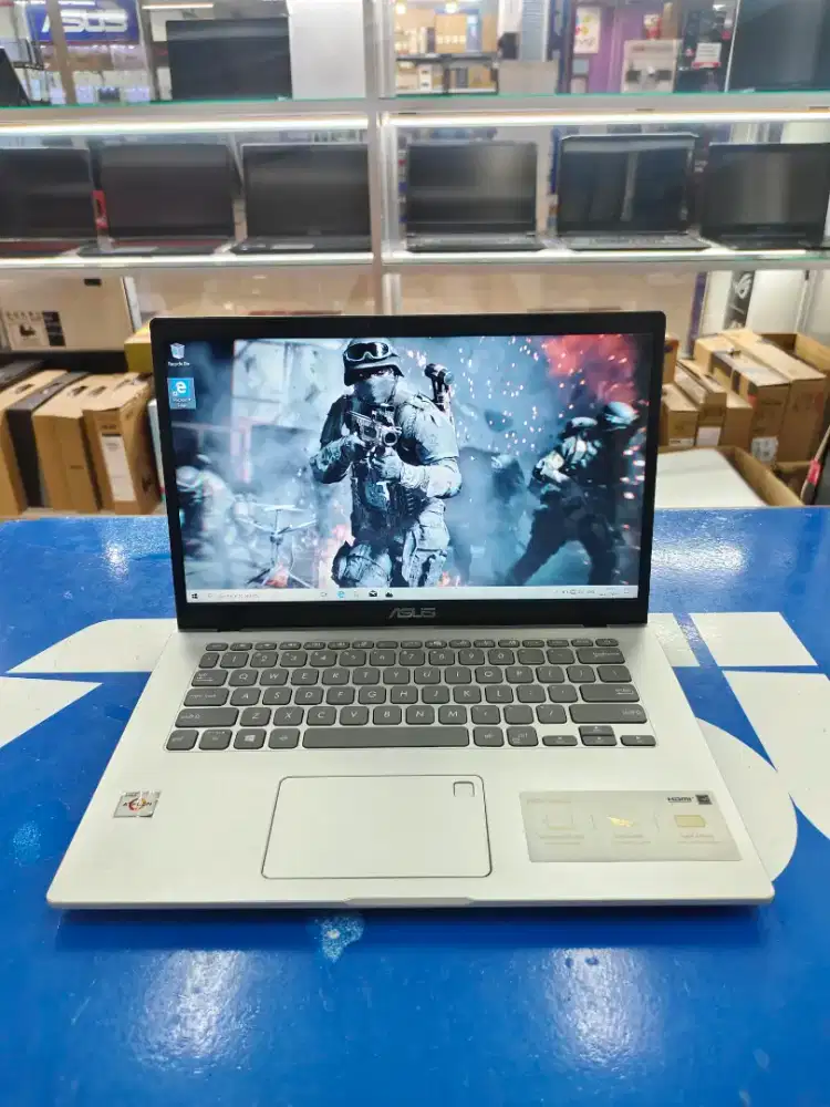 Asus m409da Athlon silver 3050u