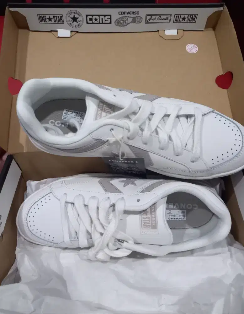 Sepatu Converse Original Classic White BNIB Baru Ukuran 44