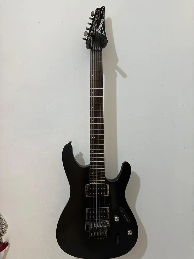 Gitar ibanez s series