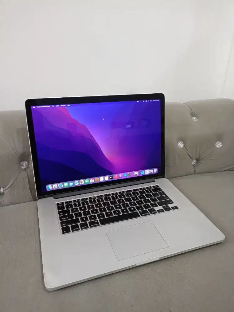 MACBOOK PRO 2015 15 INCH i7 16/128