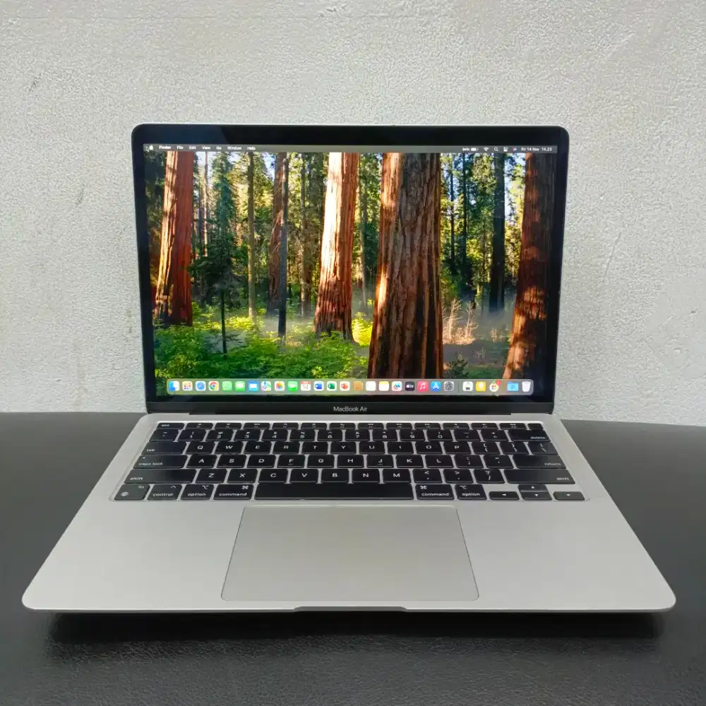 Macbook Air 13-inch 2020 Chip M1 RAM 8GB SSD 256GB ( Second )