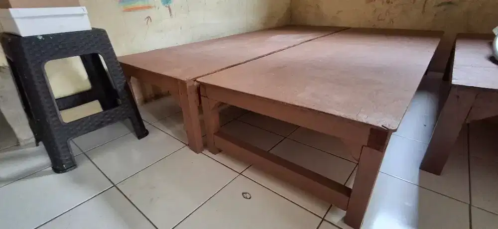 Di jual Meja Lesehan