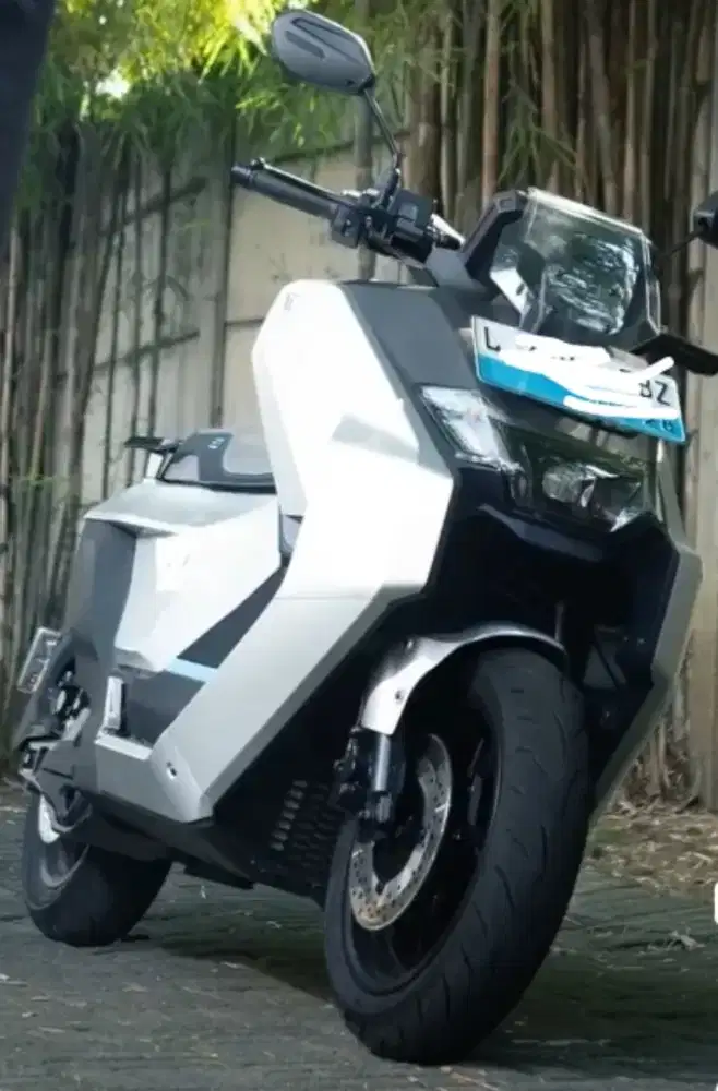 Motor listrik savart S1 P insignia 250cc edition