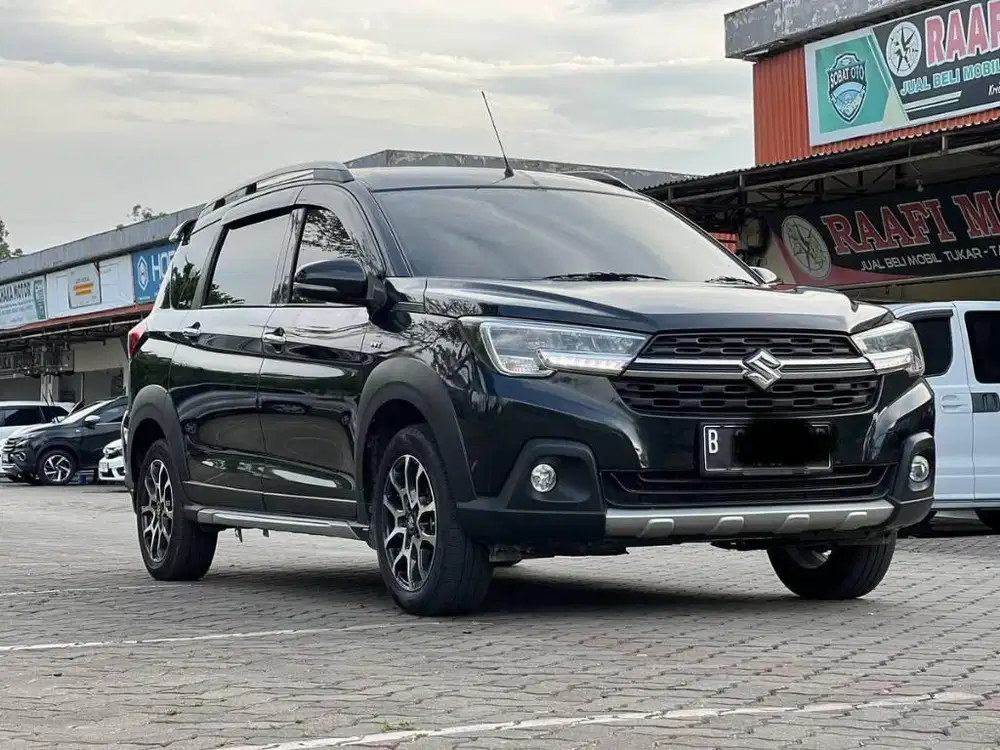 Suzuki XL7 Alpha AT 2020 Black