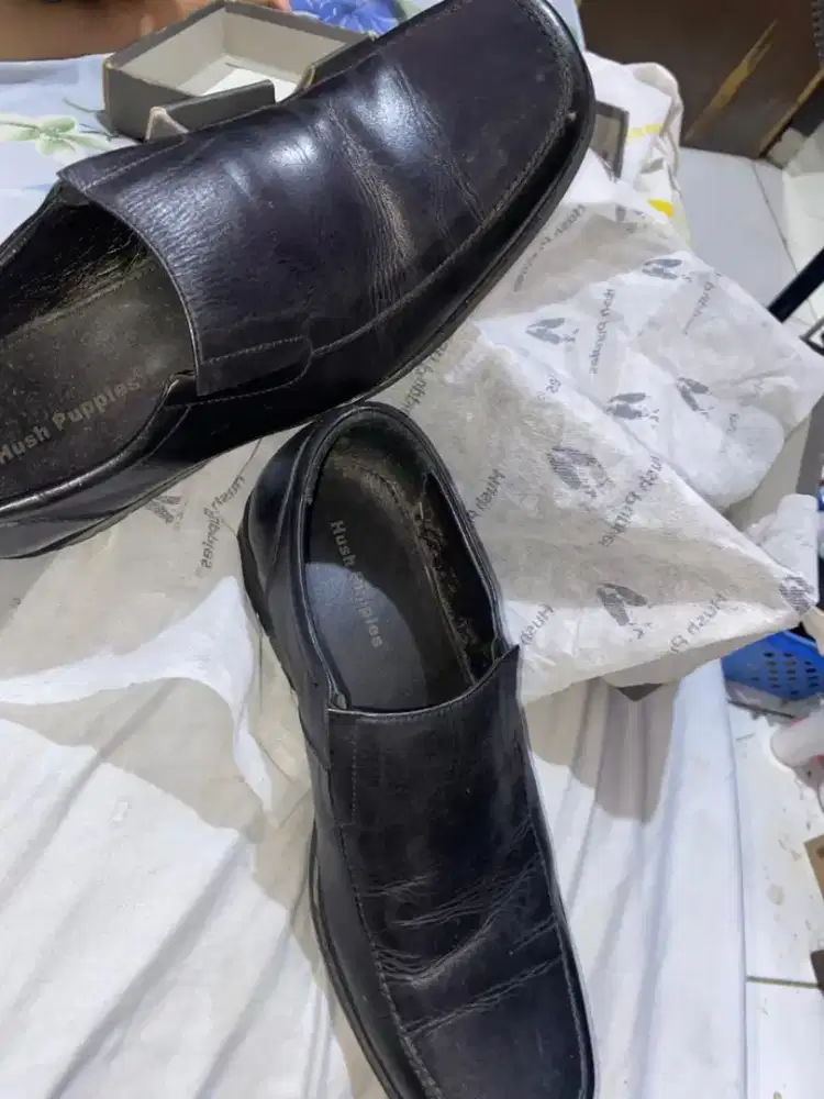 Sepatu hush puppies