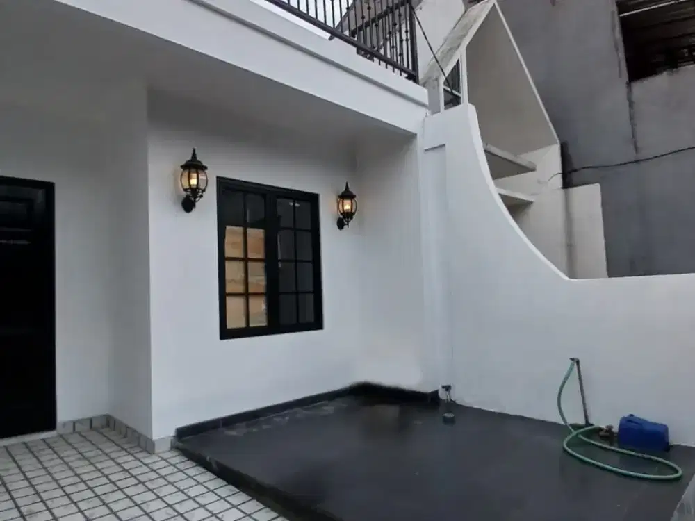 DIJUAL RUMAH BAGUS 2 LANTAI SIAP HUNI HARGA MURAH SENTUL CITY SG116